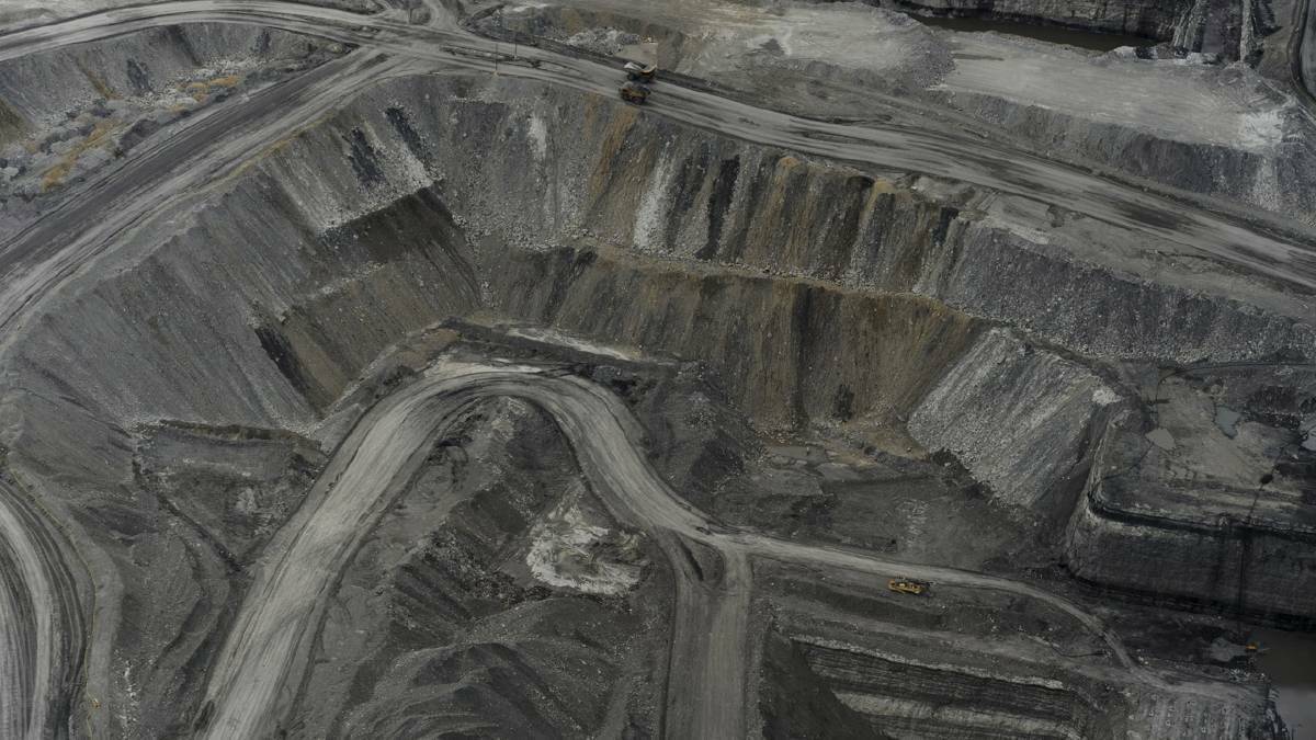Glencore spends $10.9b on Canadian coal business